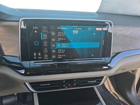 New 2026 Volkswagen Atlas SE image 9