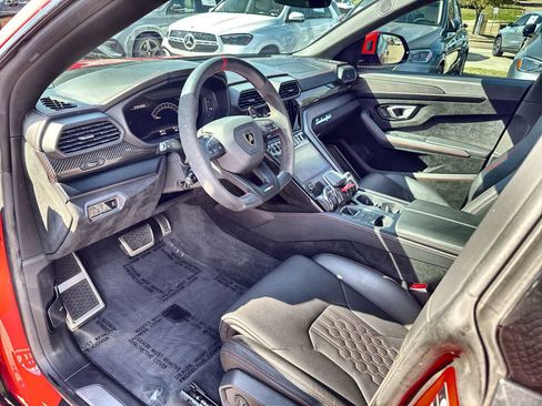 Used 2024 Lamborghini Urus Performante image 2