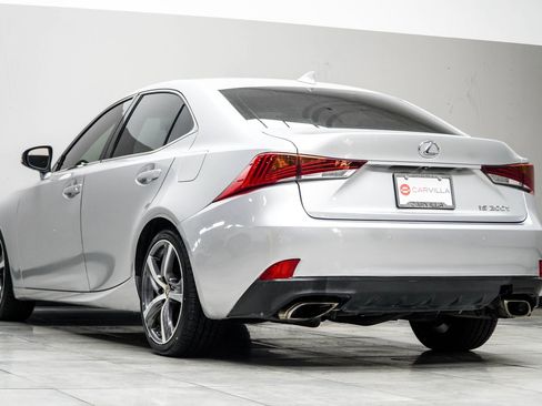 Used 2017 Lexus IS 200t w/ Premium Package RWD image 11