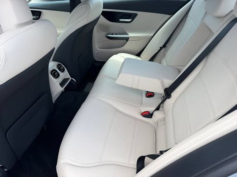 Used 2025 Mercedes-Benz C 300 4MATIC Sedan image 14