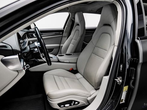 Used 2018 Porsche Panamera Turbo Sport Turismo image 34