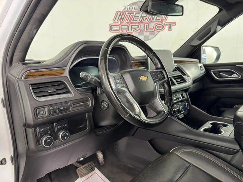 Used 2023 Chevrolet Suburban Premier AWD/4WD image 10