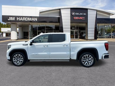 Used 2024 GMC Sierra 1500 Denali w/ Denali Reserve Package AWD/4WD image 3