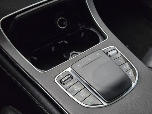 Used 2021 Mercedes-Benz GLC 300 image 24