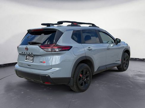 Used 2025 Nissan Rogue SV w/ Rock Creek Premium Package AWD/4WD image 20