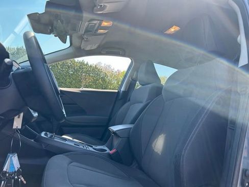 Used 2024 Subaru Crosstrek 2.0i AWD/4WD image 13