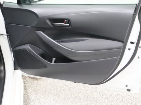 Certified 2024 Toyota Corolla LE FWD image 31
