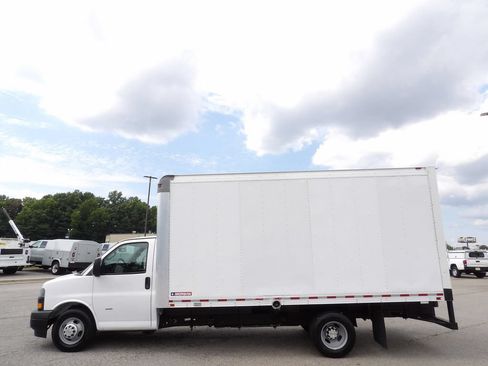 Used 2019 Chevrolet Express 3500 Extended RWD image 47