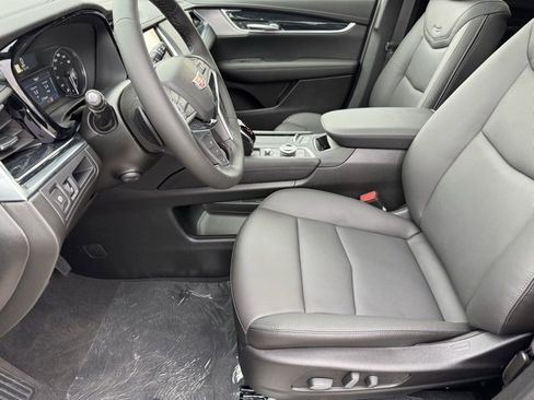 New 2025 Cadillac XT5 Premium Luxury image 8