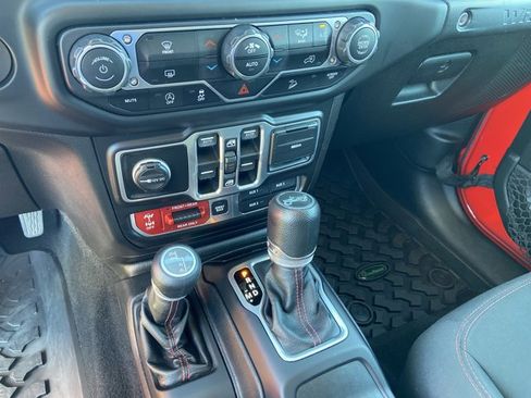 Used 2018 Jeep Wrangler Unlimited Rubicon image 38