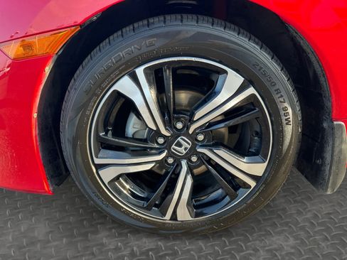 Used 2017 Honda Civic Touring image 9