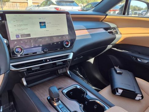 Used 2024 Lexus RX 350 Premium w/ Accessory Package (Z1) image 13