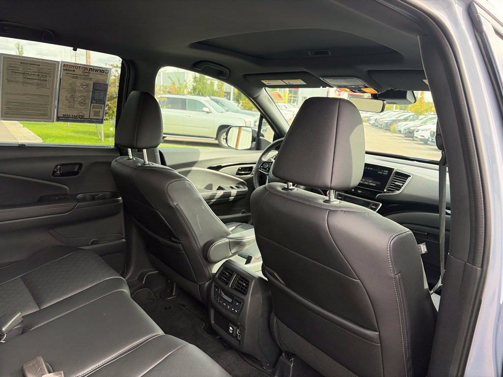 Used 2023 Honda Passport Elite image 18
