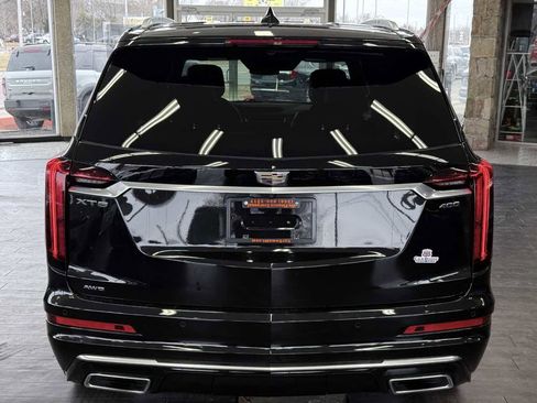 Used 2023 Cadillac XT6 Premium Luxury image 12