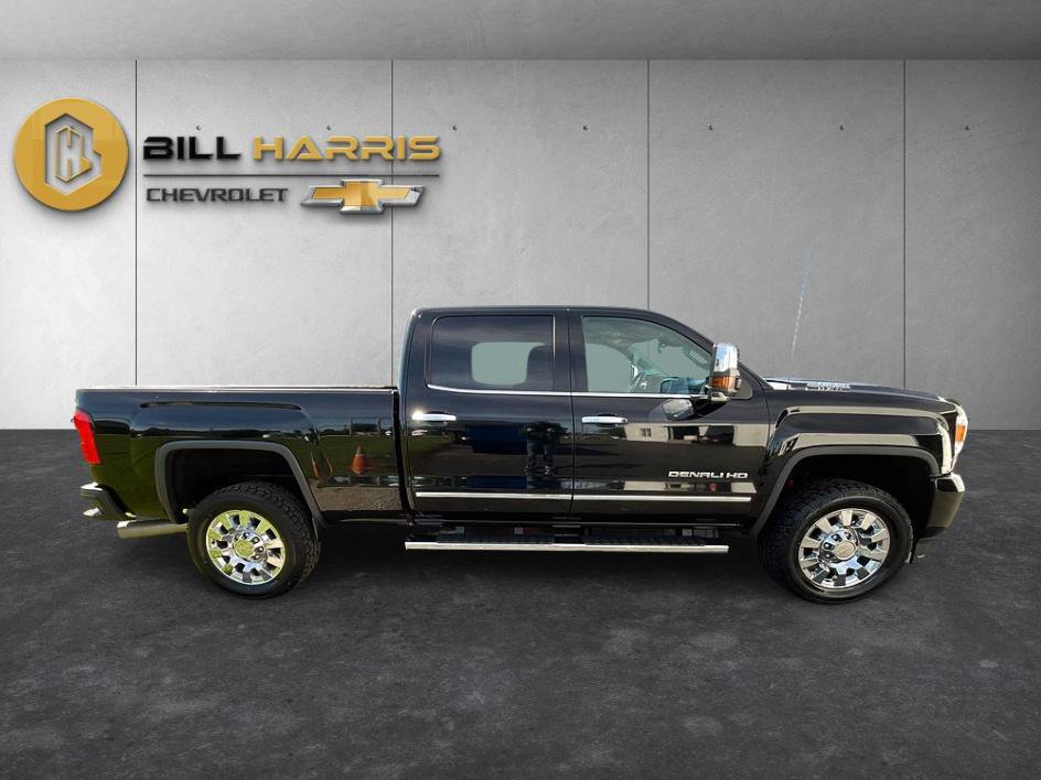 Used 2018 GMC Sierra 2500 Denali w/ Duramax Plus Package AWD/4WD image 4
