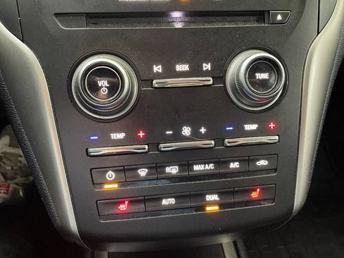 Used 2015 Lincoln MKC FWD w/ Equipment Group 101A Select image 37