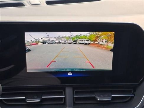 Certified 2025 Chevrolet Trax LT image 24