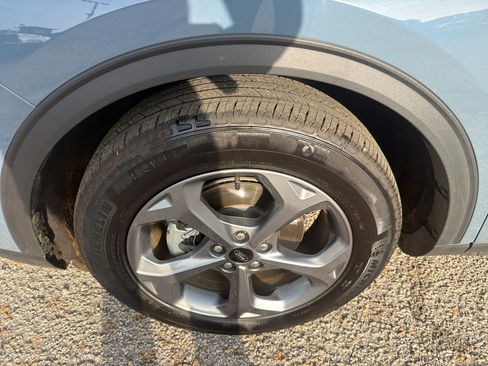 Used 2025 Ford Escape ST-Line w/ Tech Pack #1 FWD image 22