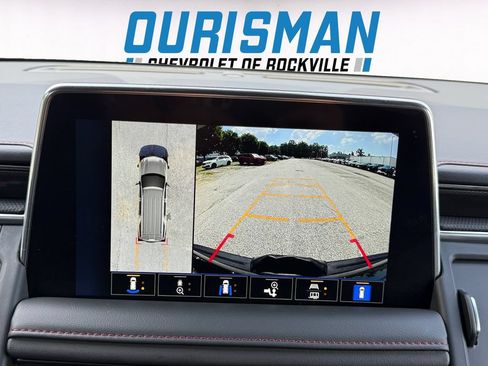 Used 2023 Chevrolet Suburban RST w/ Luxury Package AWD/4WD image 14