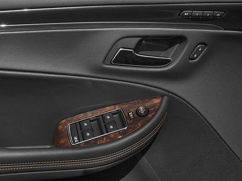 Used 2014 Chevrolet Impala LTZ FWD image 22