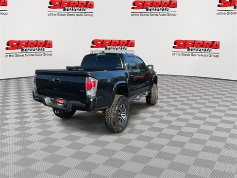 Used 2022 Toyota Tacoma TRD Sport w/ TRD Premium Sport Package image 9