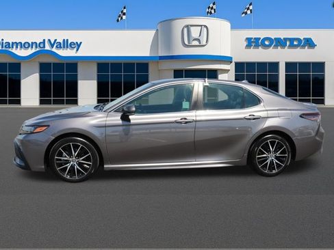 Used 2023 Toyota Camry SE FWD image 7