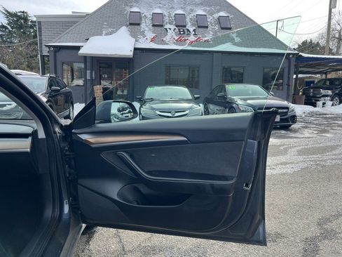 Used 2022 Tesla Model 3 Performance image 13