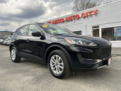 Used 2020 Ford Escape S image 3