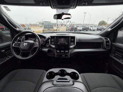 Used 2024 RAM 2500 Tradesman w/ Chrome Appearance Group image 13