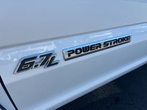 Used 2019 Ford F350 Platinum w/ Platinum Ultimate Package AWD/4WD image 13