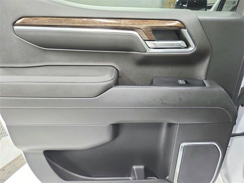 Used 2022 GMC Sierra 1500 SLE image 37