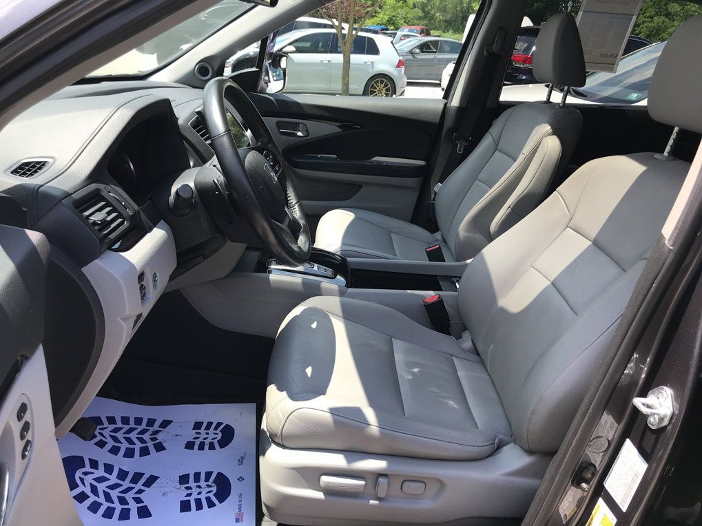 Used 2021 Honda Pilot Touring image 23