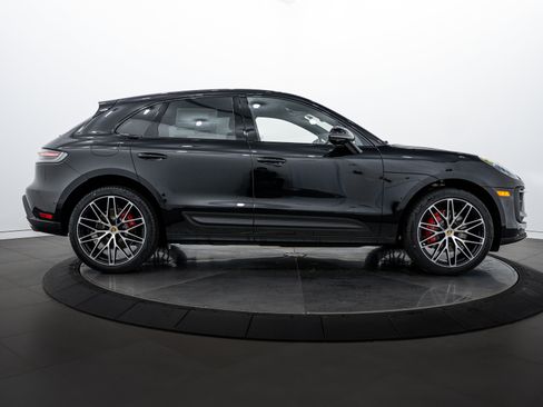New 2026 Porsche Macan S image 8