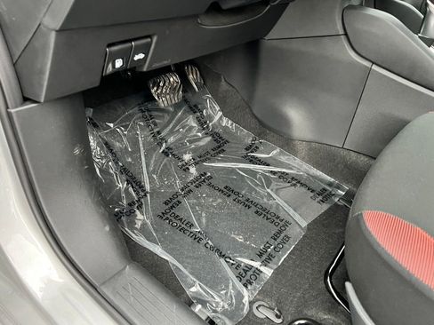 New 2025 Nissan Versa SR w/ Trunk Package image 12