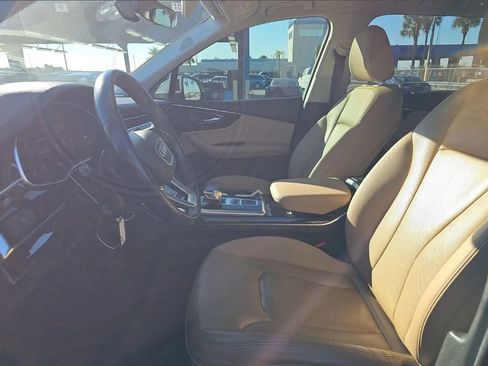 Used 2021 Audi Q7 3.0T Premium Plus w/ Executive Package image 4