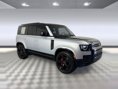 Used 2024 Land Rover Defender 110 X AWD/4WD image 7