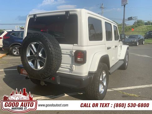 Used 2019 Jeep Wrangler Unlimited Sahara w/ Uconnect 4C Nav & Sound Group AWD/4WD image 5
