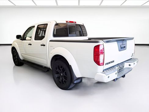 Used 2021 Nissan Frontier SV w/ Midnight Edition Floor Mats RWD image 6