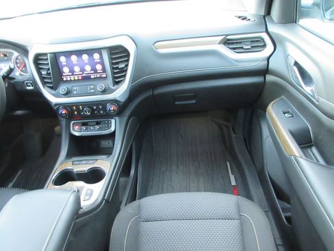 Used 2023 GMC Acadia SLE w/ Driver Convenience Package FWD image 16