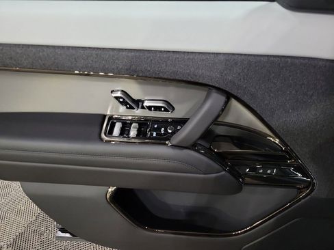 New 2026 Land Rover Range Rover Sport Dynamic SE image 14