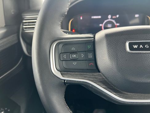 Used 2024 Jeep Wagoneer Series III image 21