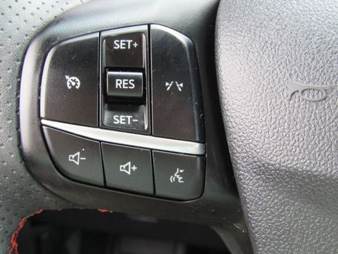 Used 2025 Ford Escape ST-Line Select AWD/4WD image 19