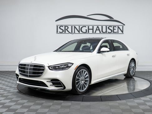 Certified 2022 Mercedes-Benz S 500 4MATIC w/ AMG Line Package image 1