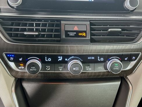 Used 2020 Honda Accord Touring image 24