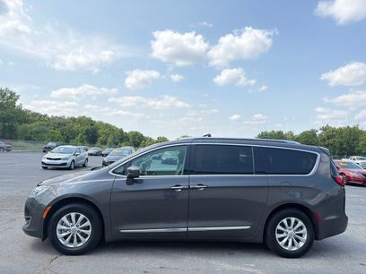 Used 2019 Chrysler Pacifica Touring-L