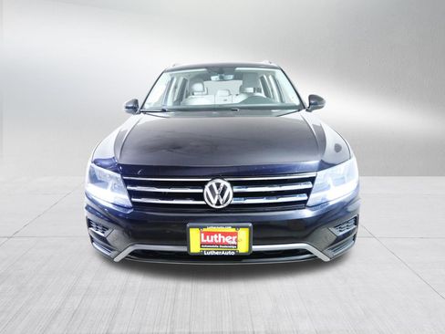 Used 2018 Volkswagen Tiguan SE image 2