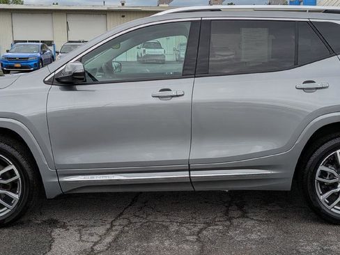 Used 2024 GMC Terrain Denali w/ Denali Premium Package AWD/4WD image 7
