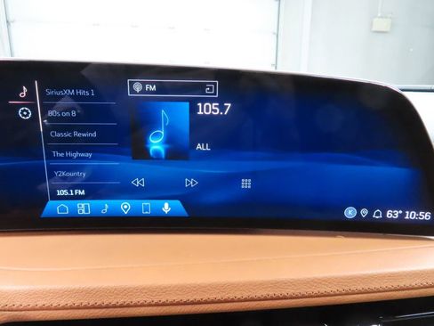 Used 2025 Cadillac XT4 Premium Luxury AWD/4WD image 19