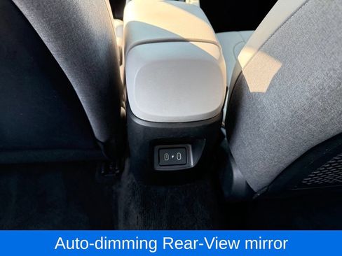 Used 2025 Hyundai Elantra Limited FWD image 18