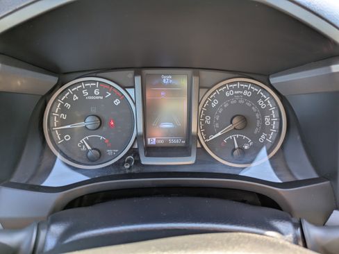 Certified 2023 Toyota Tacoma TRD Off-Road image 19